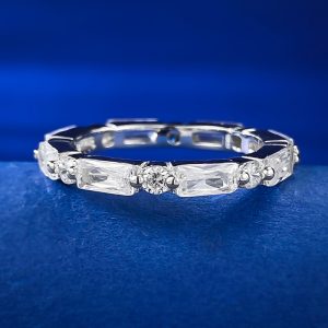 New Fashion Rectangular Car Flower Cutting Row Drill Lab Diamond Trendy Style Ring Rhodium Plated Jewelry for Anniversary