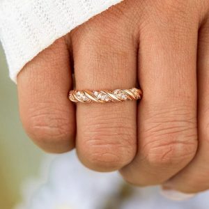 Women's S925 Sterling Silver Infinity Twist Ring Classic Style Fine Jewelry with Lab Diamond Fashionable for Weddings