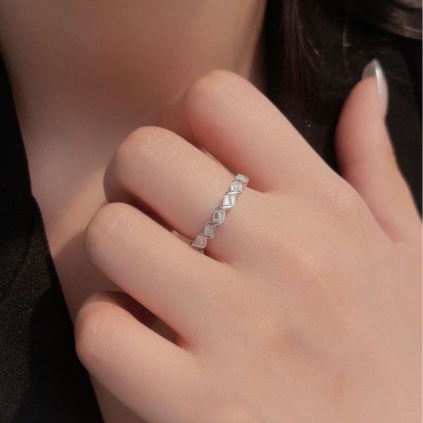 Retro Old Crafting Women's S925 Sterling Silver Ring All-Match Hip-Hop Jewelry Hollow Internet Red Winding Lab Diamond Ring - Image 4