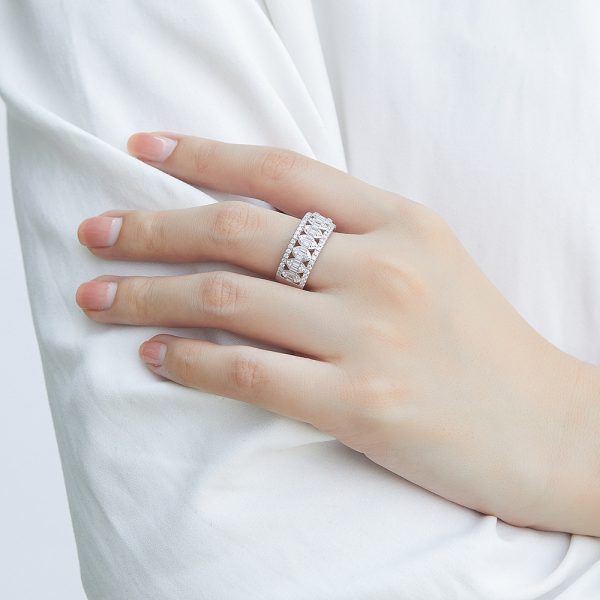 Trendy Luxury Silver Ring S925 Sterling with Lab Diamond Exaggerated Wedding Ring for Ladies Factory Wholesale - Image 4